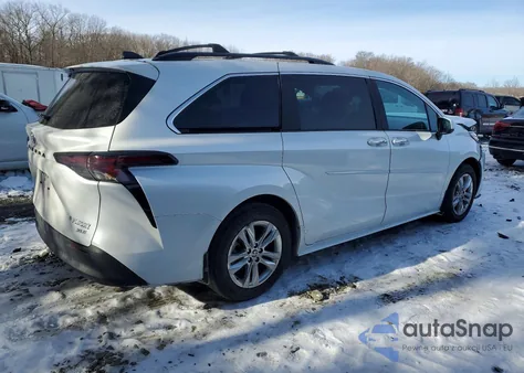 2025 Toyota Sienna Xle z USA, uszkodzony, nr VIN 5TDJSKFC1SS163140